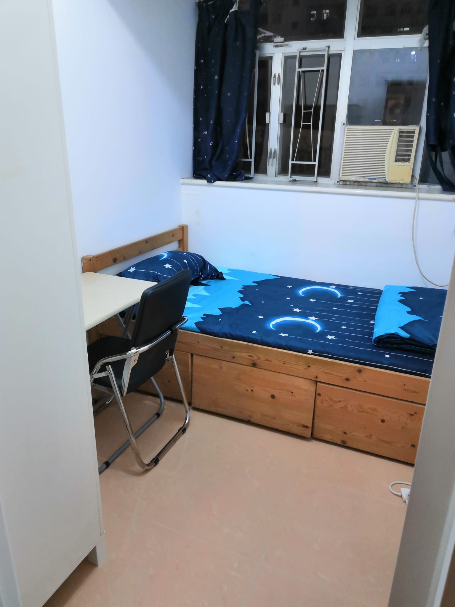 Room C12B image 4