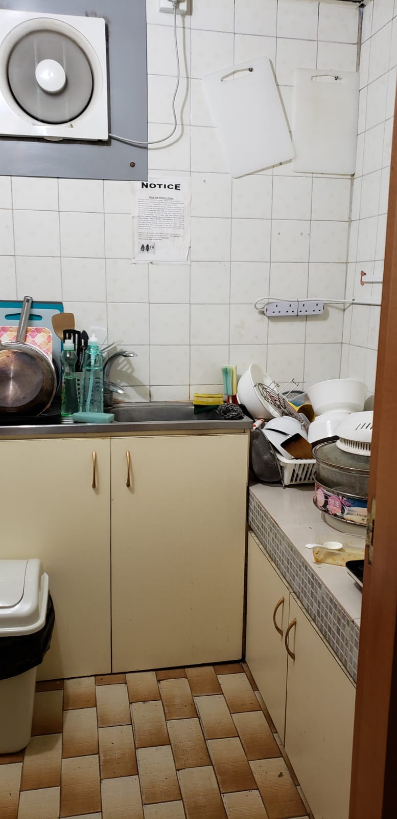 Room C12kitchen